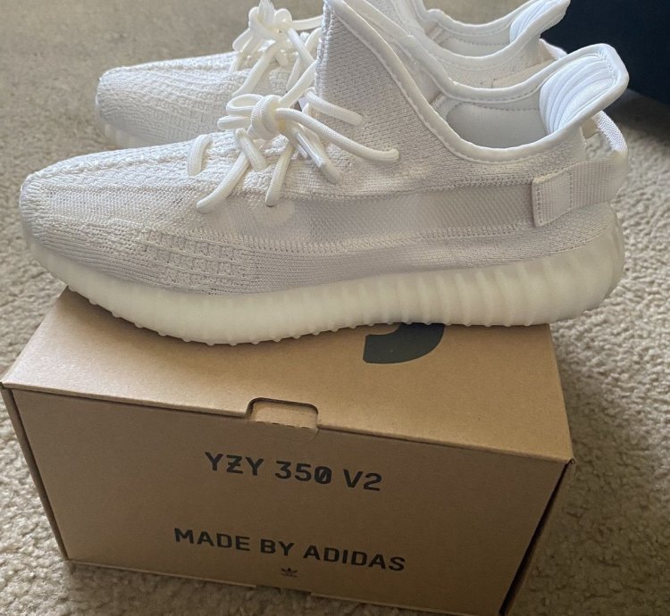 Yeezy 350 V2 Bone