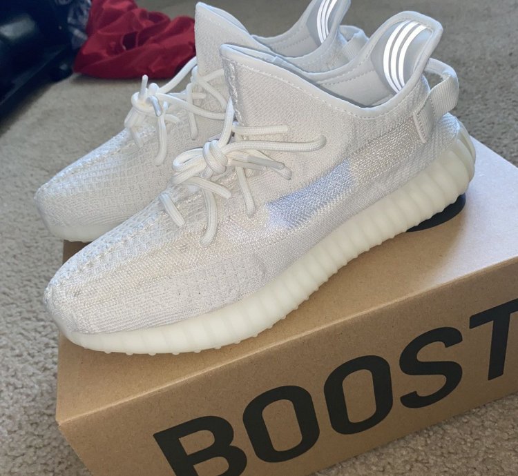 Yeezy 350 V2 Bone