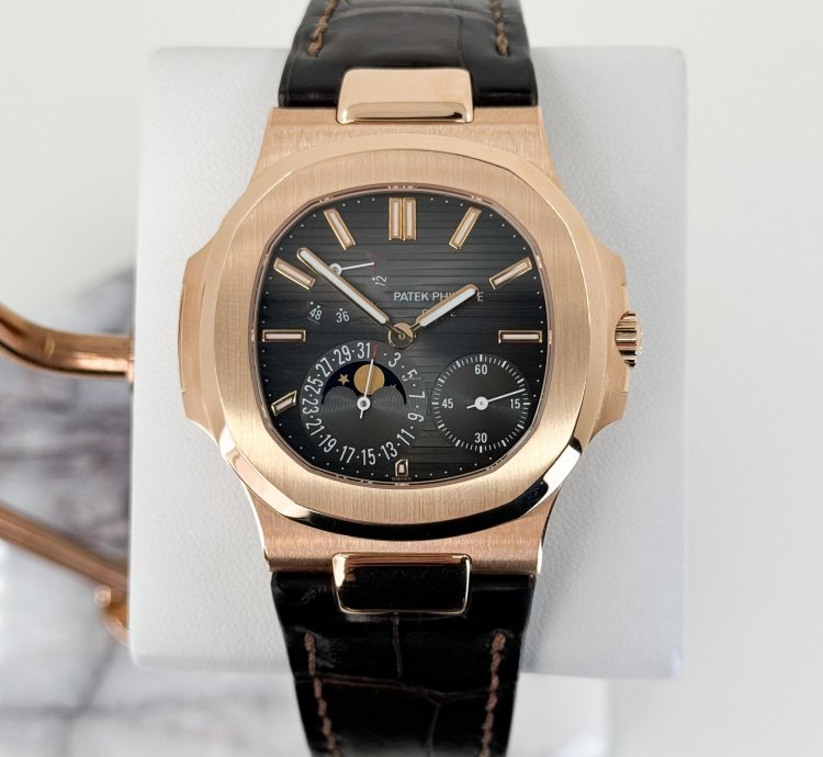 Patek Philippe Nautilus 40mm Rose Gold Brown Dial 5712r-001