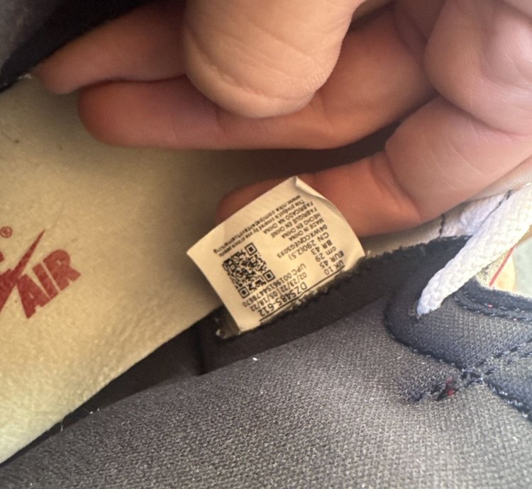 Air Jordan 1 Lost And Found Chicago