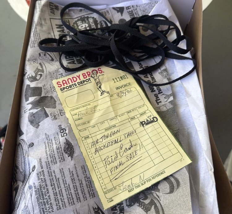 Air Jordan 1 Lost And Found Chicago