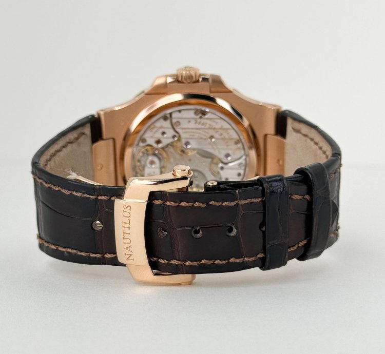 Patek Philippe Nautilus 40mm Rose Gold Brown Dial 5712r-001