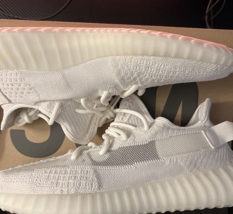 Yeezy 350 V2 Bones