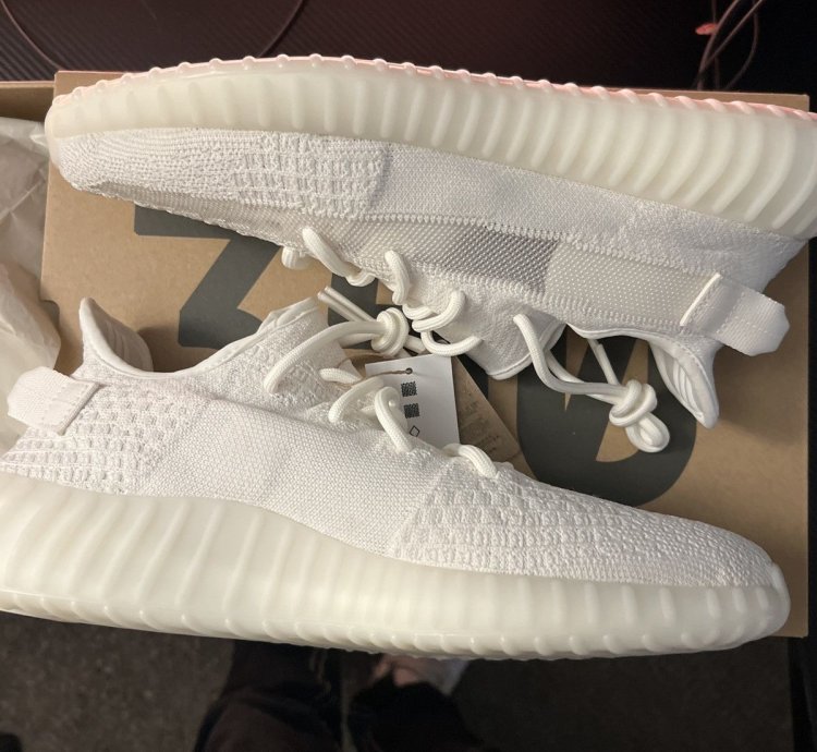 Yeezy 350 V2 Bones