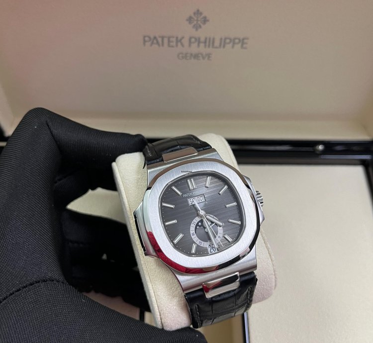 Patek Philippe Nautilus 40mm Stainless Steel 5726