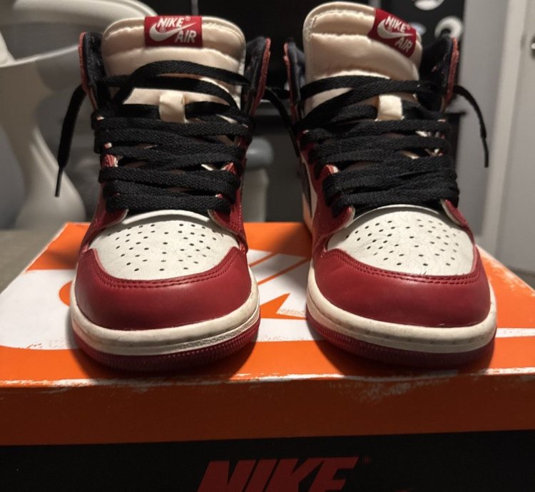 Air Jordan 1 Lost And Founds