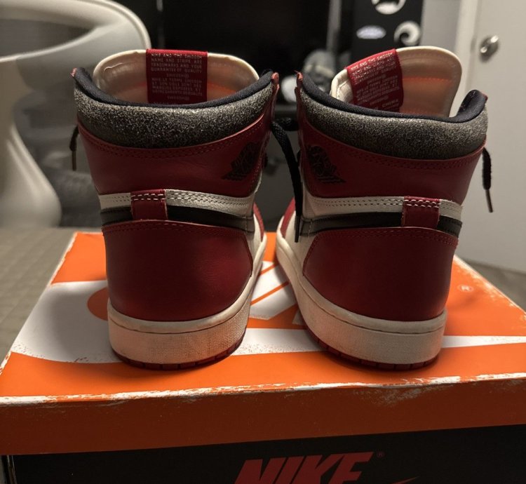 Air Jordan 1 Lost And Founds
