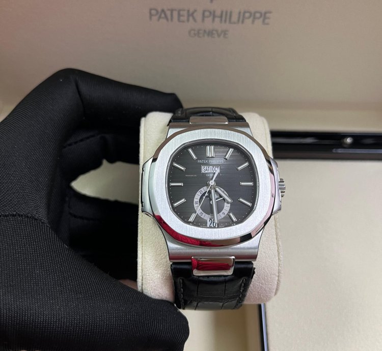 Patek Philippe Nautilus 40mm Stainless Steel 5726
