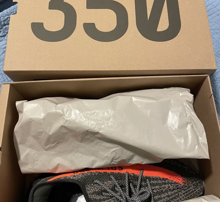 Yeezy 350 V2 Carbon Beluga Size 13 Brand New