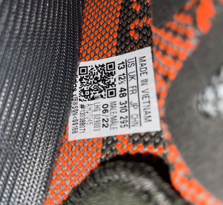 Yeezy 350 V2 Carbon Beluga Size 13 Brand New