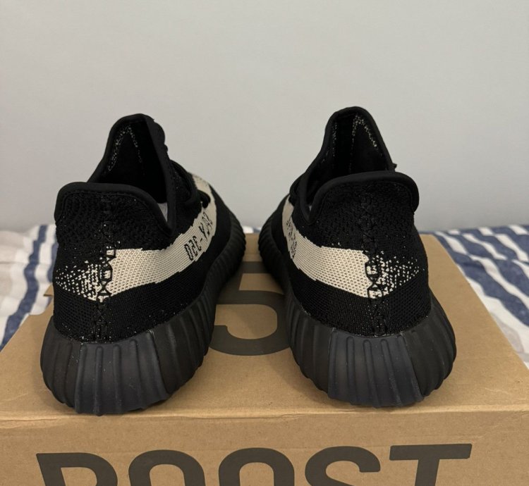 Yeezy 350 V2 Core Black White