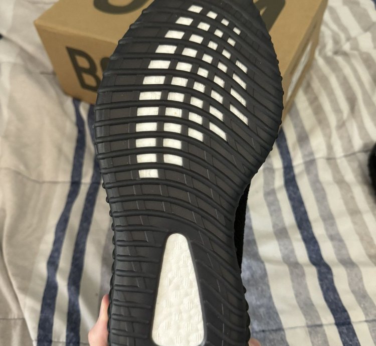 Yeezy 350 V2 Core Black White