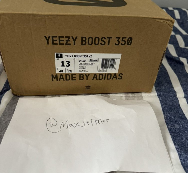 Yeezy 350 V2 Core Black White