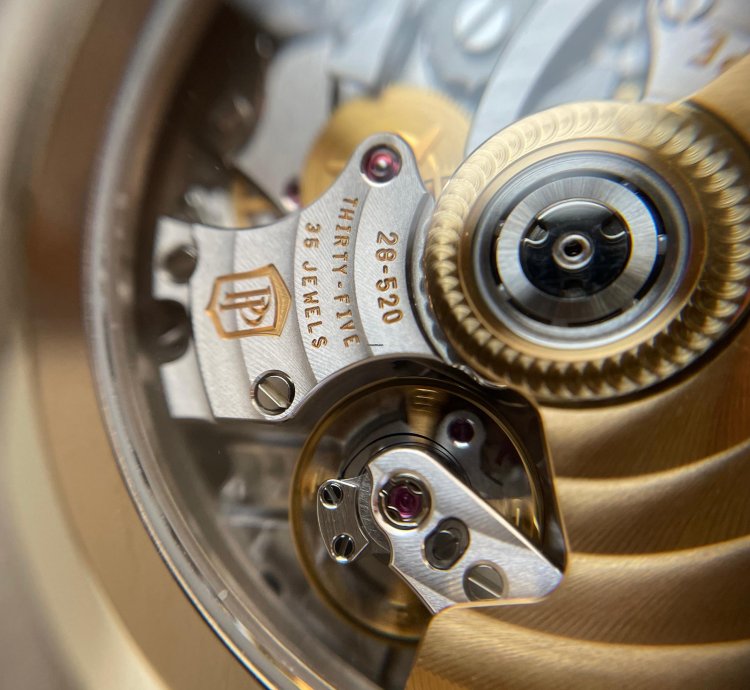 Patek Philippe Nautilus 40th Anniversary Chronograph Ltd Edition - 5976 1g