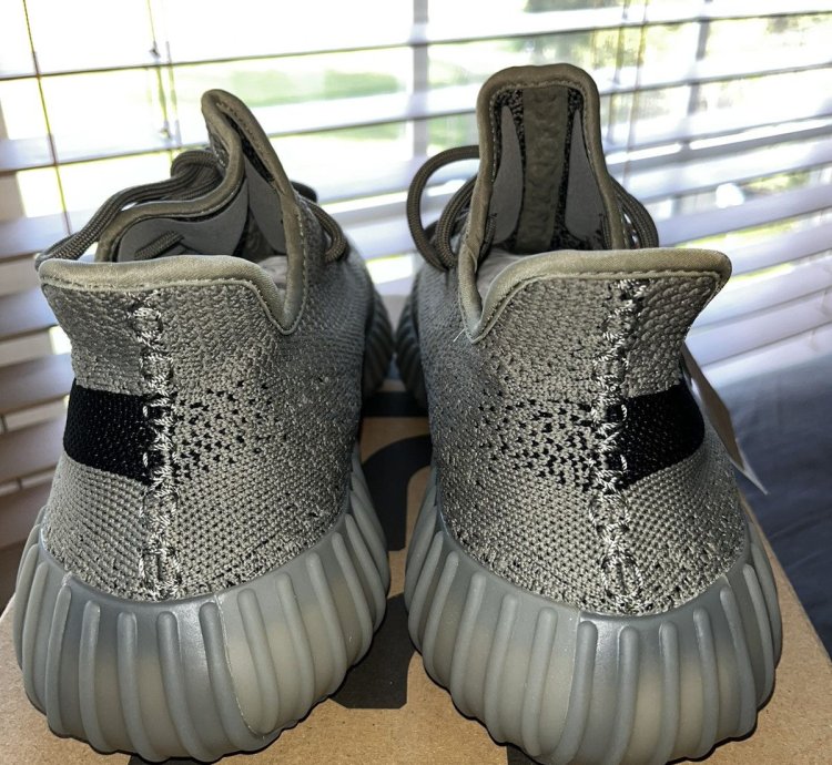 Yeezy 350 V2 Granite Adidas - Size 10 5 Ds