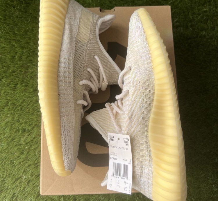 Yeezy 350 V2 Natural Size 9 5 Brand New