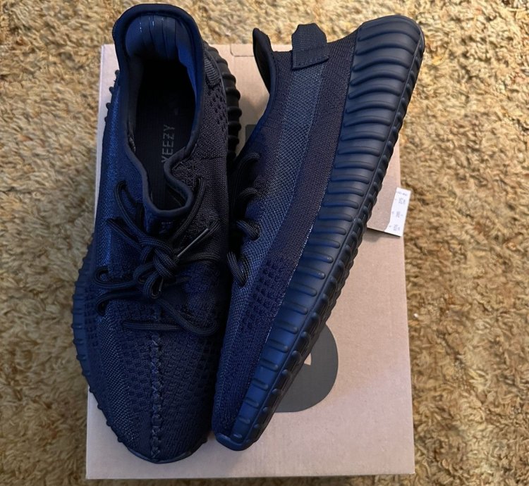 Yeezy 350 V2 Onyx