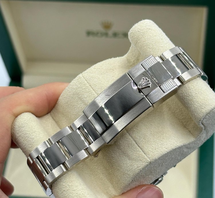 Rolex Daytona Cosmograph Daytona 126509-0002 Diamonds Black
