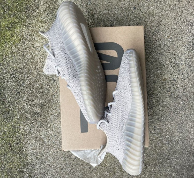 Yeezy 350 V2 Slate