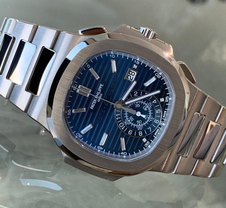 Patek Philippe Nautilus 40th Anniversary White Gold Blue Dial - 5976 1g Limited Edition Timepiece Introduced In 2016 To Commemorate The 40th Anniversary Of The Nautilus Collection 5976 1g-001