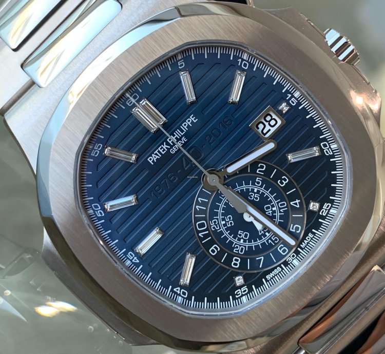 Patek Philippe Nautilus 40th Anniversary White Gold Blue Dial - 5976 1g Limited Edition Timepiece Introduced In 2016 To Commemorate The 40th Anniversary Of The Nautilus Collection 5976 1g-001