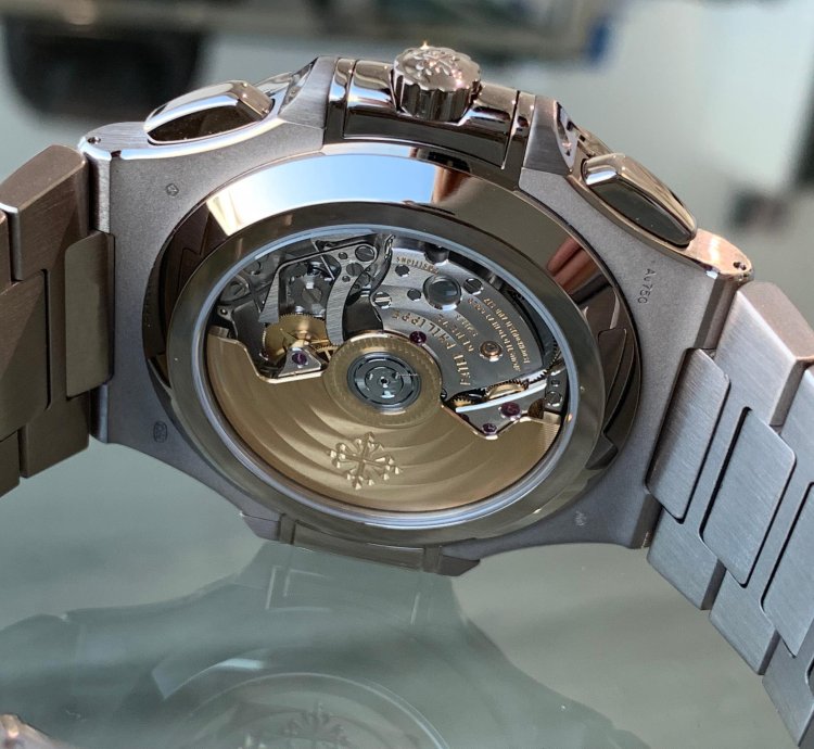 Patek Philippe Nautilus 40th Anniversary White Gold Blue Dial - 5976 1g Limited Edition Timepiece Introduced In 2016 To Commemorate The 40th Anniversary Of The Nautilus Collection 5976 1g-001