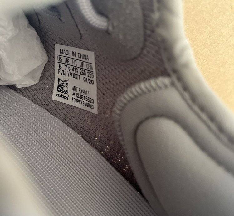 Yeezy 350 V2 Tail Light Adidas - Size 8