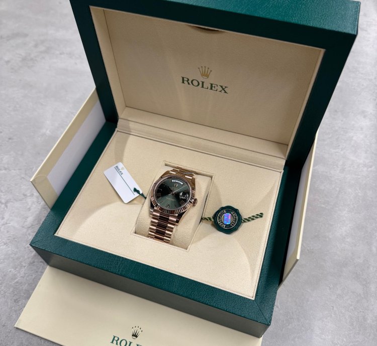 Rolex Day-date 40 40mm - 228235 - Olive Dial - Anniversary - 2024 - Rose Gold