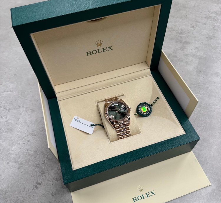 Rolex Day-date 40 40mm - 228235 - Olive Dial - Anniversary - 2024 - Rose Gold