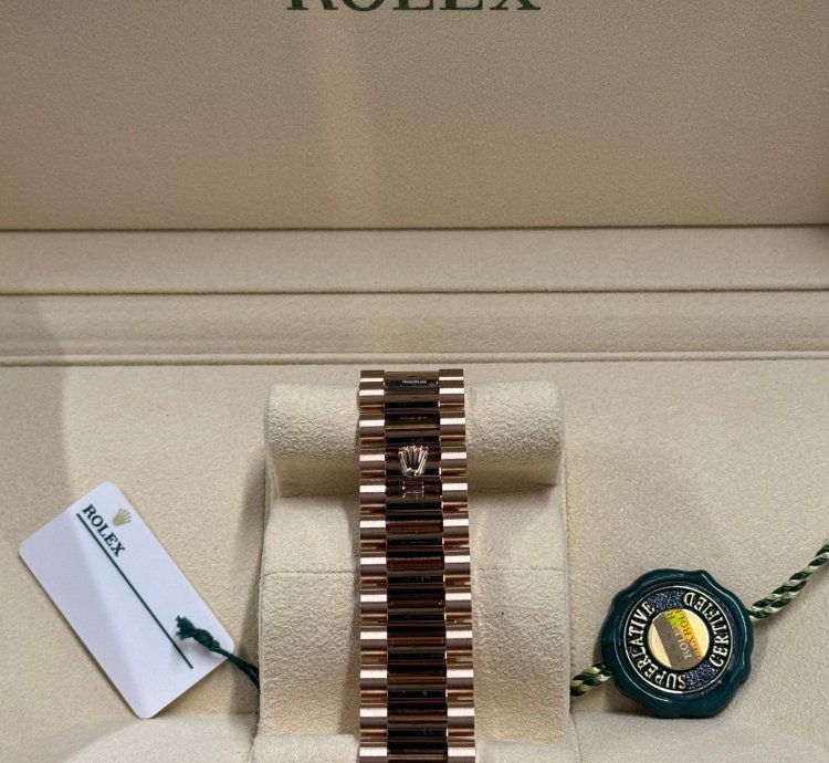 Rolex Day-date 40 40mm - 228235 - Olive Dial - Anniversary - 2024 - Rose Gold