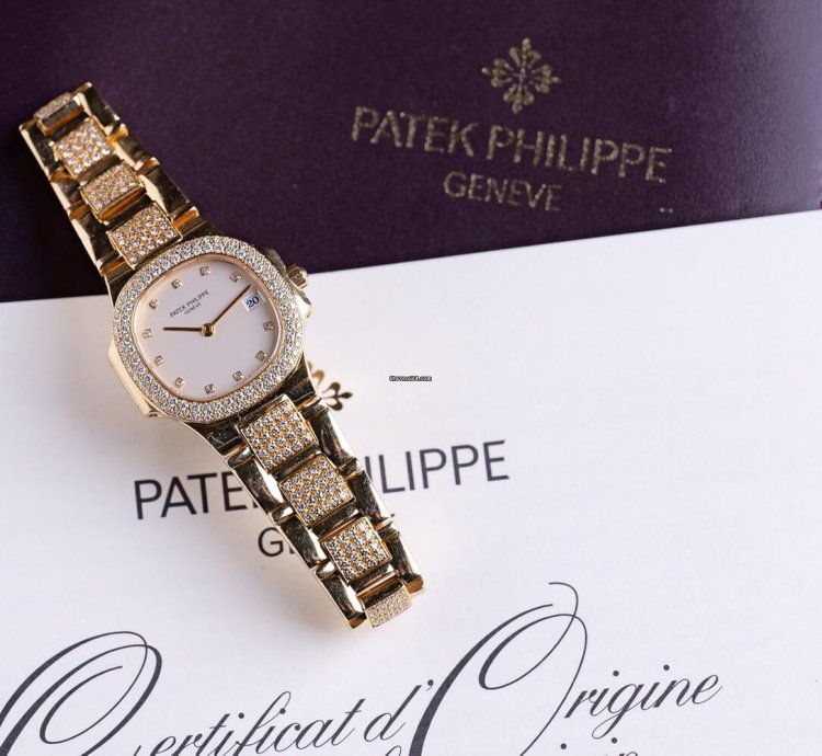 Patek Philippe Nautilus 4700 54j-001