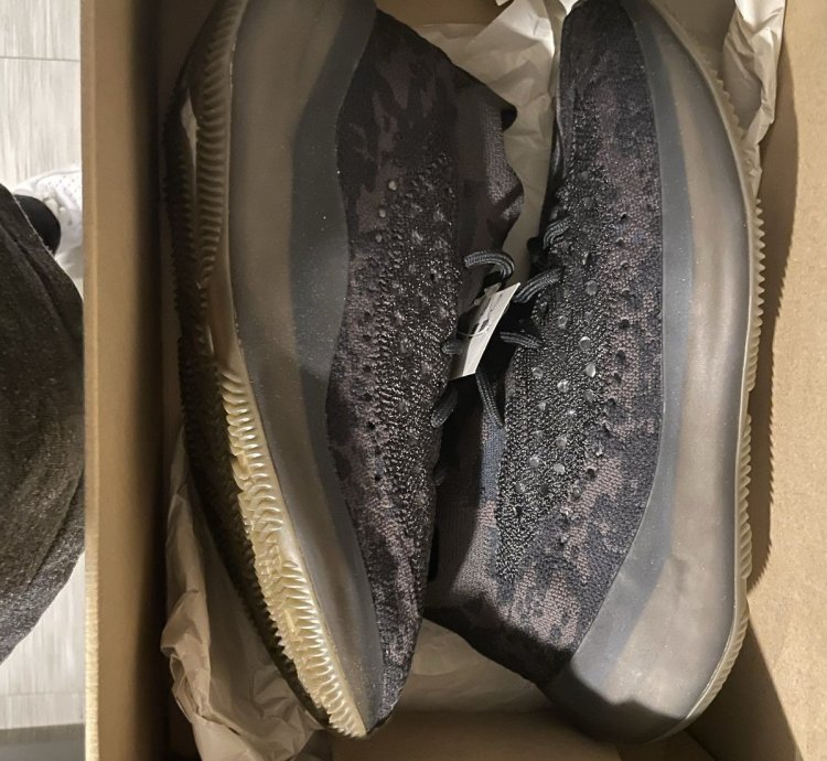 Yeezy 380 Onyx non Reflective