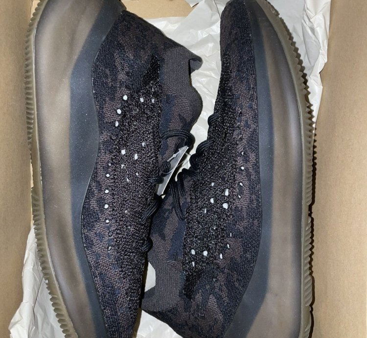 Yeezy 380 Onyx non Reflective