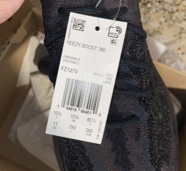 Yeezy 380 Onyx non Reflective