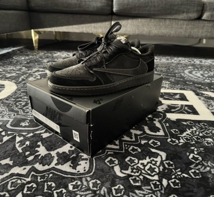 Air Jordan 1 Low Travis Scott Phantom