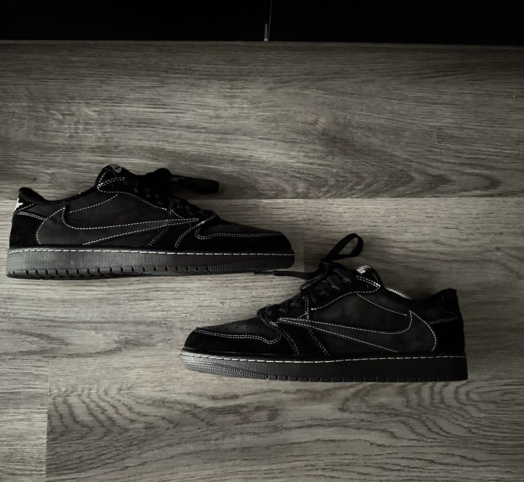 Air Jordan 1 Low Travis Scott Phantom
