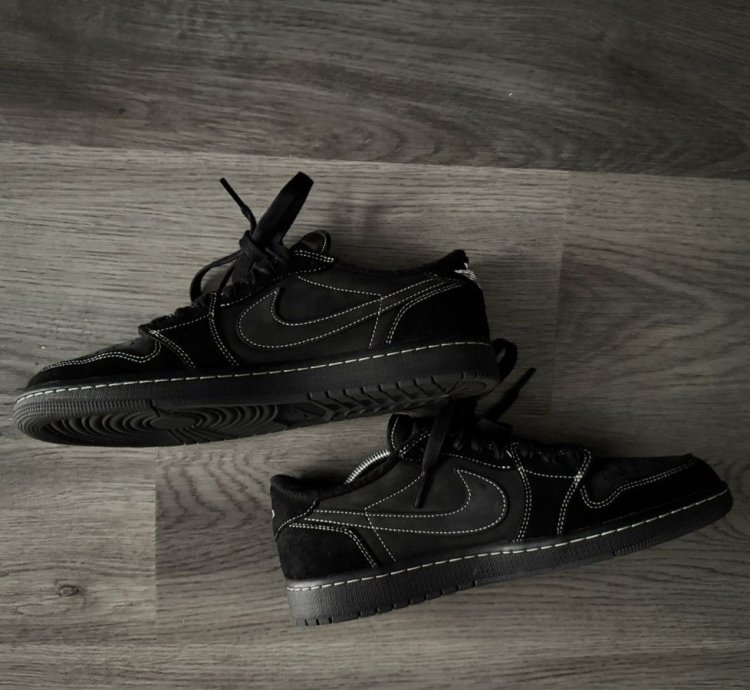 Air Jordan 1 Low Travis Scott Phantom