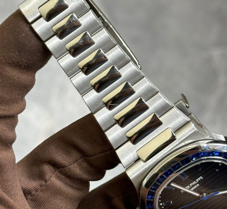 Patek Philippe Nautilus 5711 111p-001