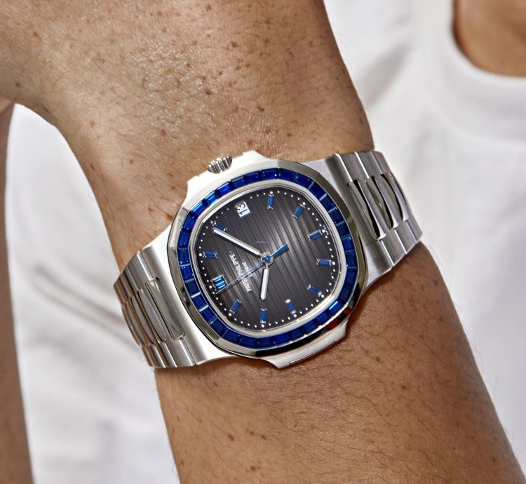 Patek Philippe Nautilus 5711 111p-001 Platinum Blue Sapphire