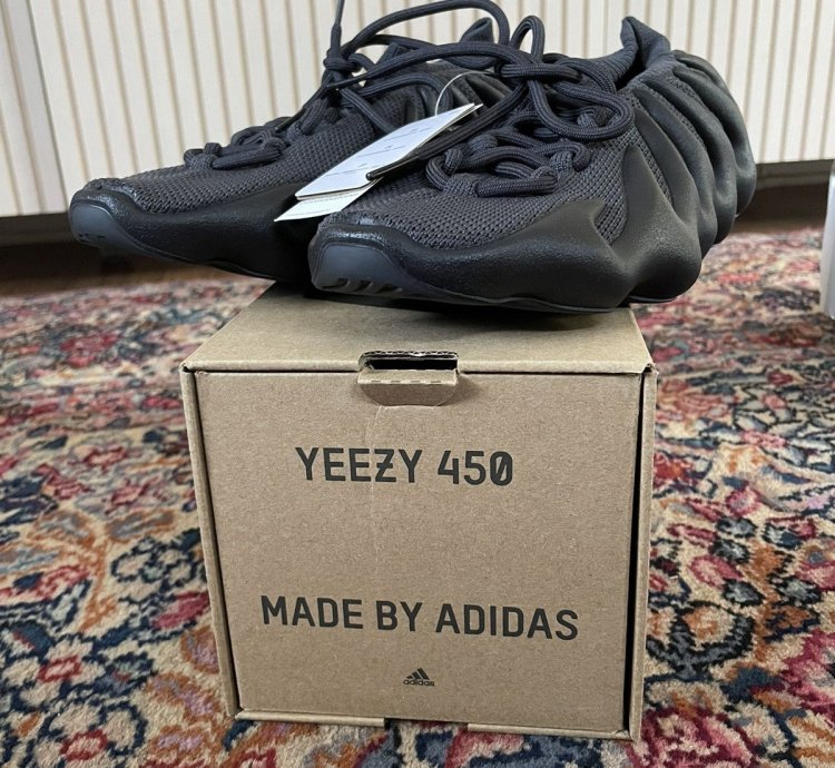 Yeezy 450 Black