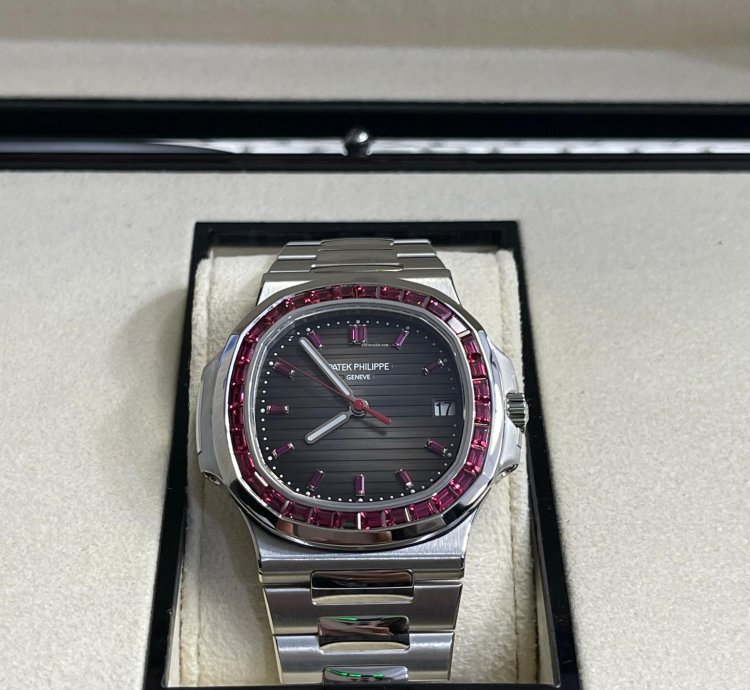 Patek Philippe Nautilus 5711 112p-010 Platinum Nautilus With Ruby Diamonds Unworn