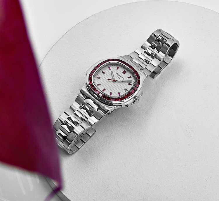 Patek Philippe Nautilus 5711 112p-010 Platinum White Dial Ruby Bezel