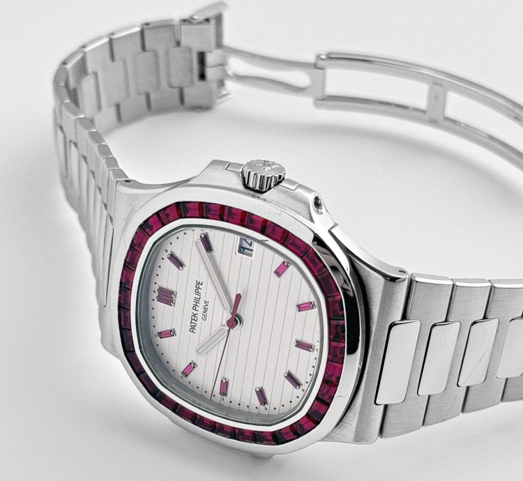 Patek Philippe Nautilus 5711 112p-010 Platinum White Dial Ruby Bezel