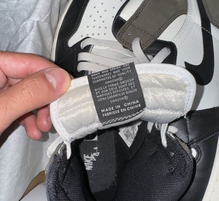 Air Jordan 1 Mocha Retro High Og