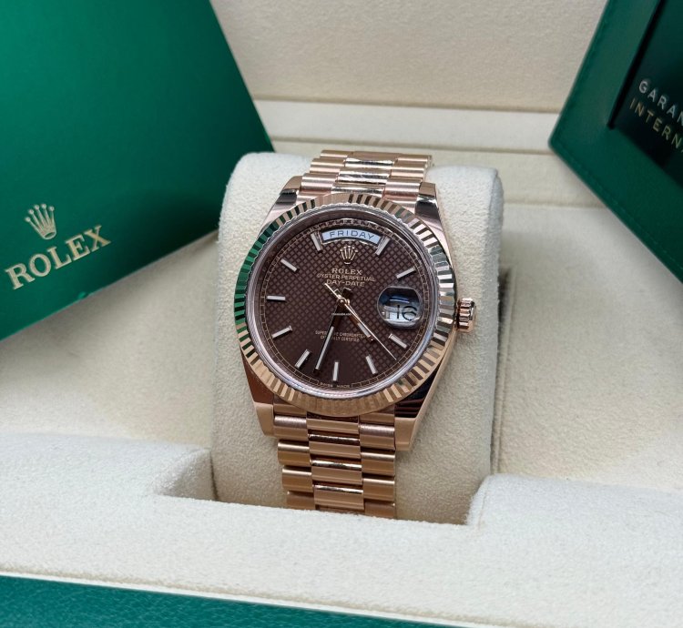 Rolex Day-date 40 40mm 18k Rose Gold Chocolate Motif Dial 228235 Complete Set