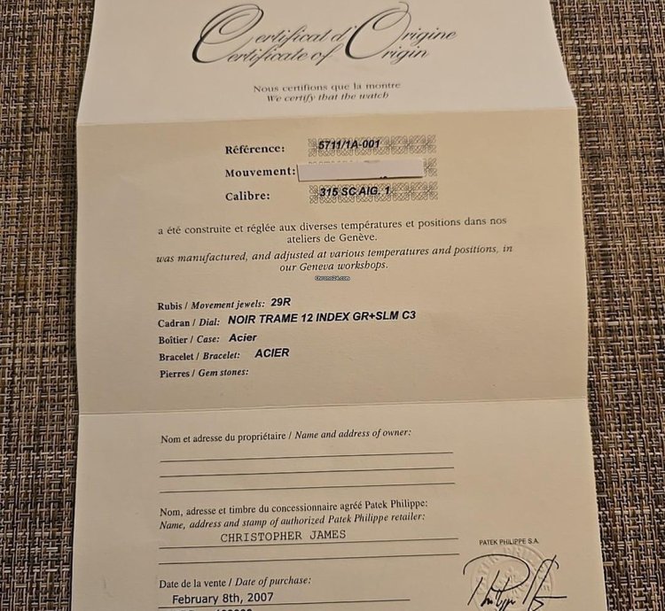 Patek Philippe Nautilus 5711 1a 40mm Blue Dial Auto Watch 2008 Papers