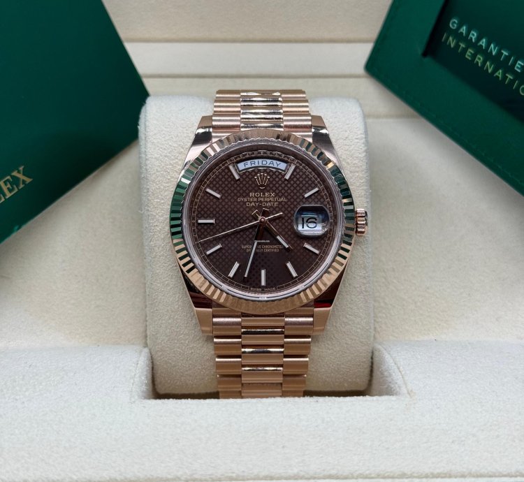 Rolex Day-date 40 40mm 18k Rose Gold Chocolate Motif Dial 228235 Complete Set