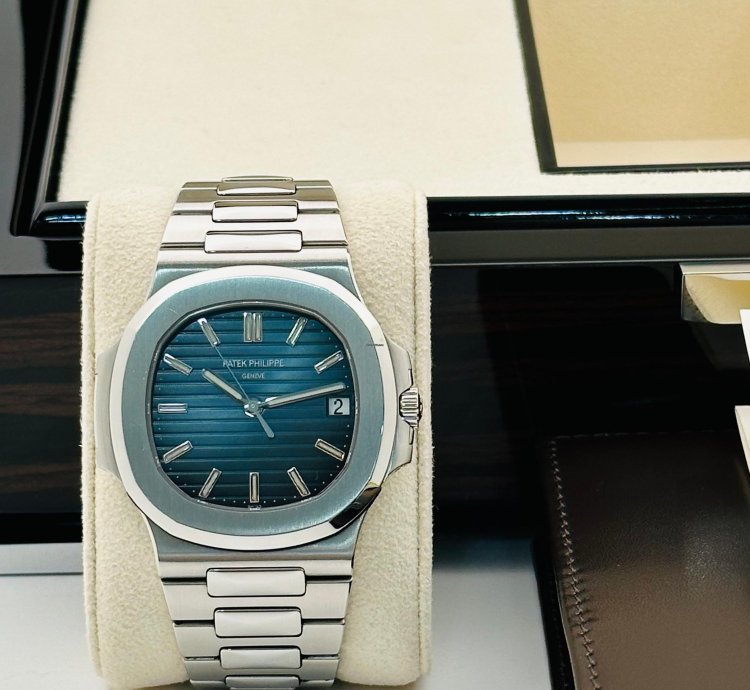 Patek Philippe Nautilus 5711 1a Blue Dial
