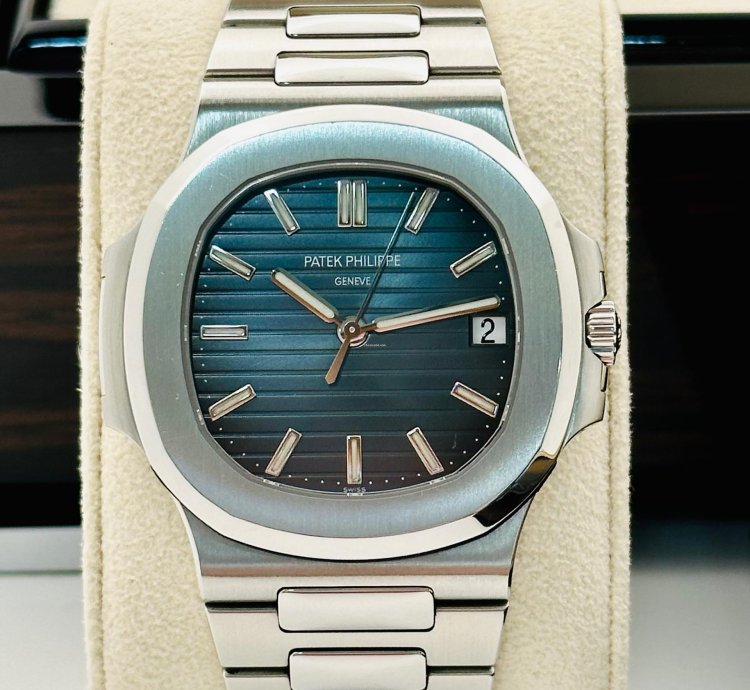 Patek Philippe Nautilus 5711 1a Blue Dial