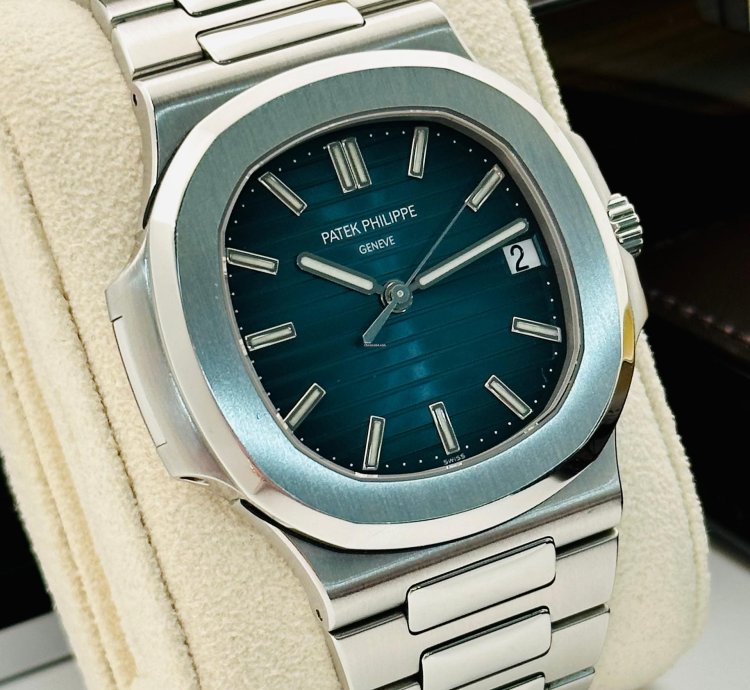 Patek Philippe Nautilus 5711 1a Blue Dial